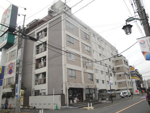 Local appearance photo. A 1-minute walk from the supermarket!