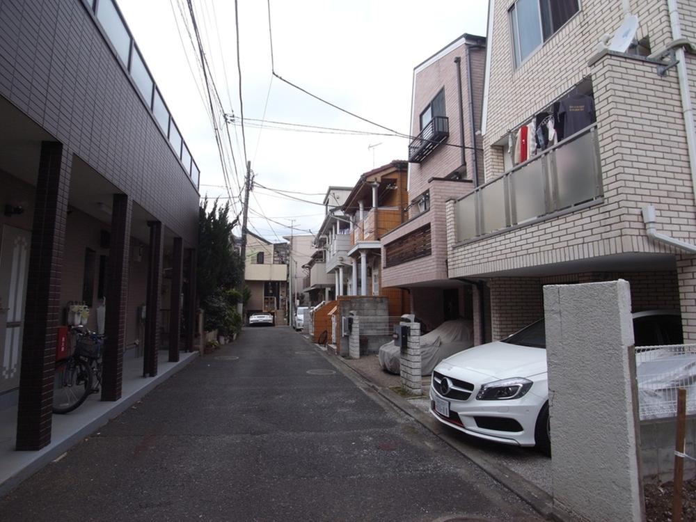 Local photos, including front road. Local (January 2014) Shooting