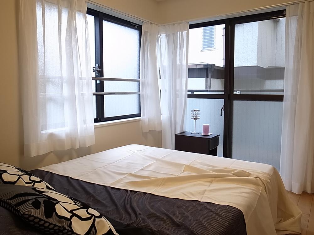 Non-living room. Bright bedroom of the two-sided lighting