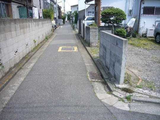 Local land photo. North road