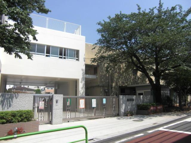 Primary school. Mishuku 250m up to elementary school