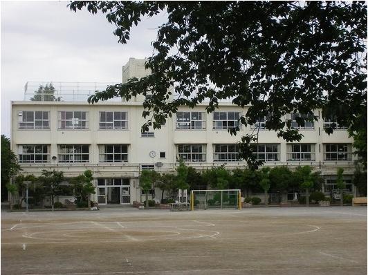 Primary school. Setagaya Tatsuashi flower 1100m walk 13 minutes to the elementary school