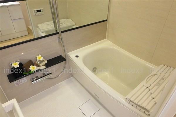 Bathroom. Reheating ・ Comfortable bus with a drying function