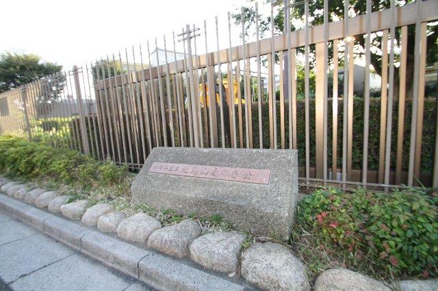 park. 10m to Enoki park