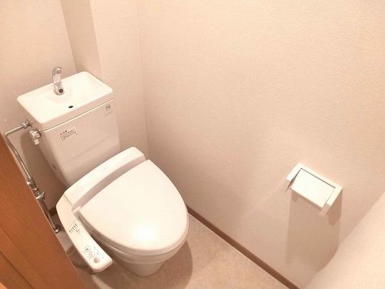 Setagaya-ku, Tokyo Kaminoge 2