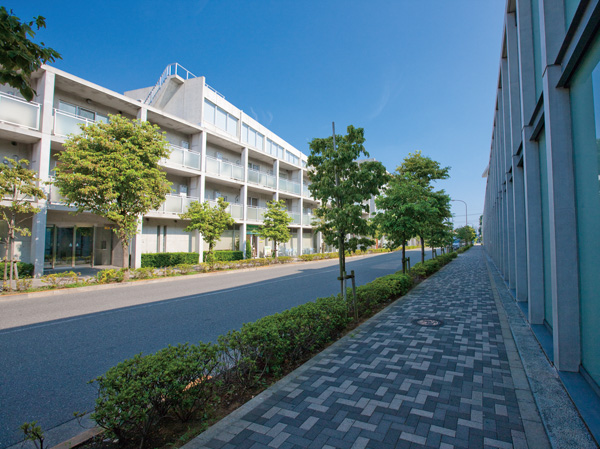 Surrounding environment. Tadao Ando Street (18 mins / About 1400m)
