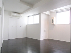 Living and room. 14.3 Pledge of spacious studio