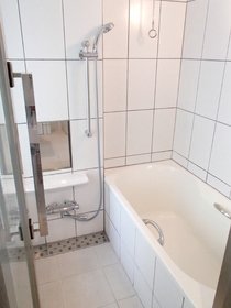 Bath. It is spacious Tsukareru bathroom