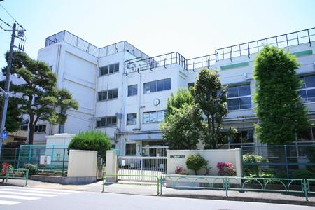 Junior high school. Seta 560m until junior high school