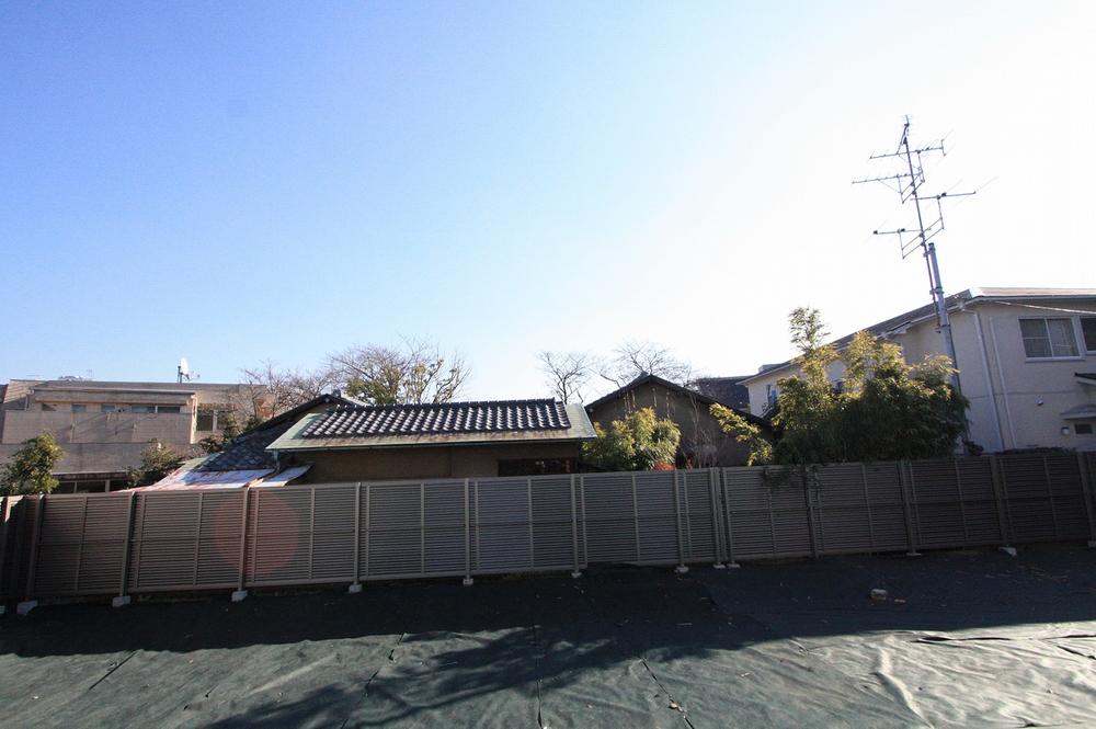 View photos from the local. View from the site (December 2013) Shooting