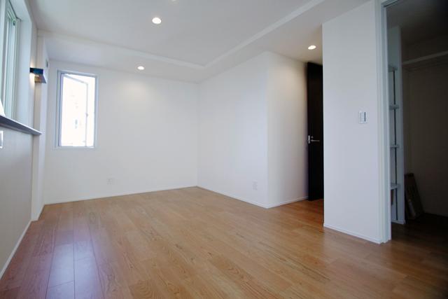 Non-living room. A Building Master Bedroom