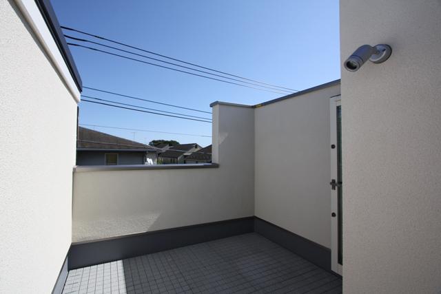 Balcony. B Building roof balcony