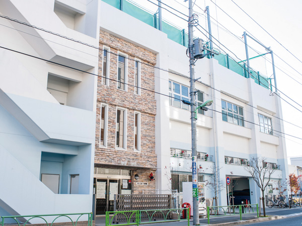 Surrounding environment. Chitose nursery minute Gardens seven colors (about 70m / 1-minute walk)