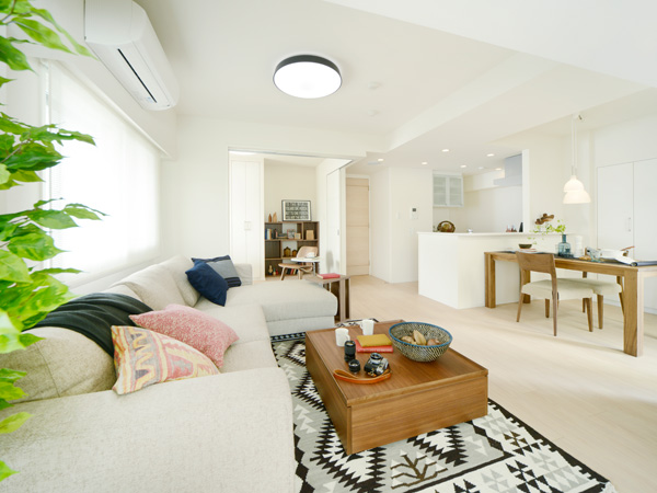 Room and equipment. living ・ Dining (Model Room C type)