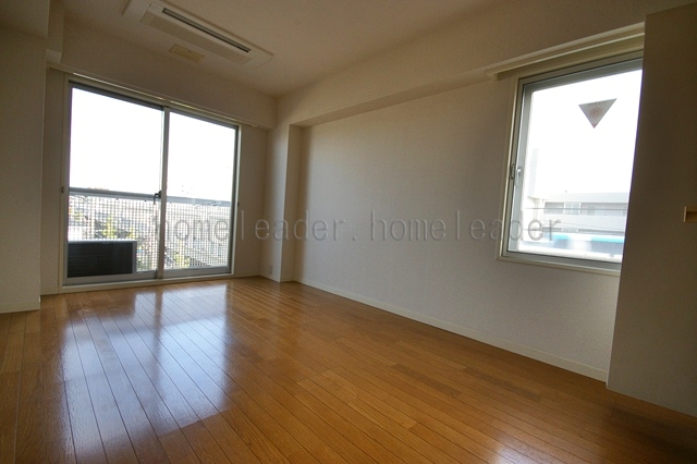 Other. Privilege dihedral lighting of the corner room