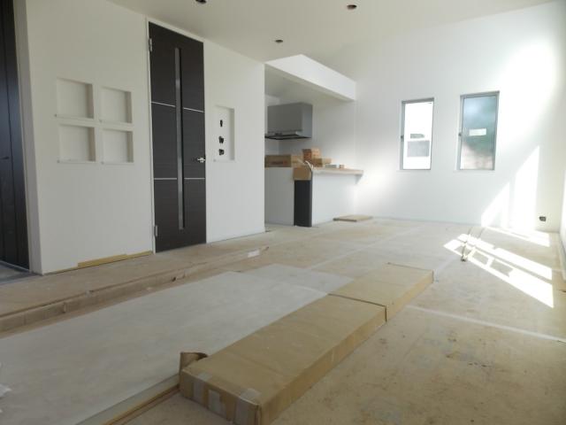 Same specifications photos (living)