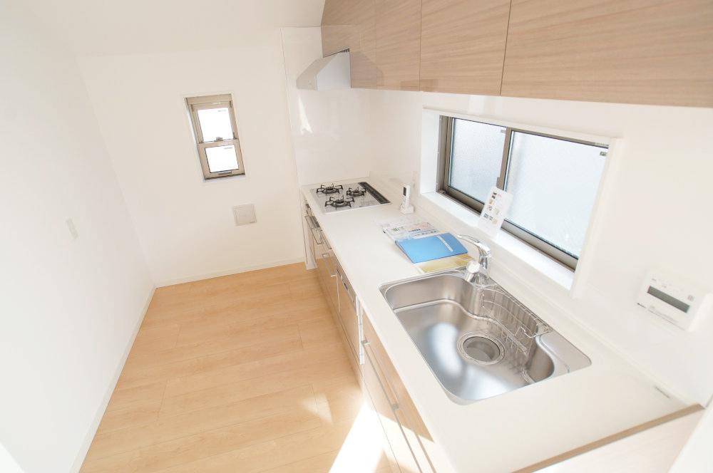 Kitchen. Kitchen space friendly wife. 