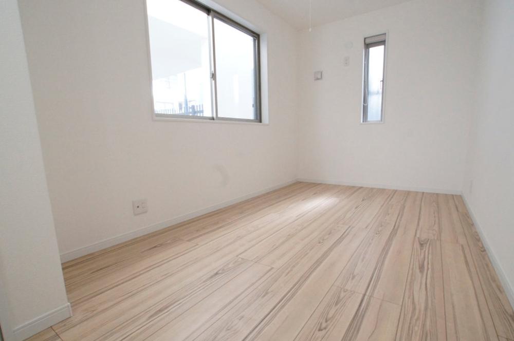 Non-living room. It will be Western-style.