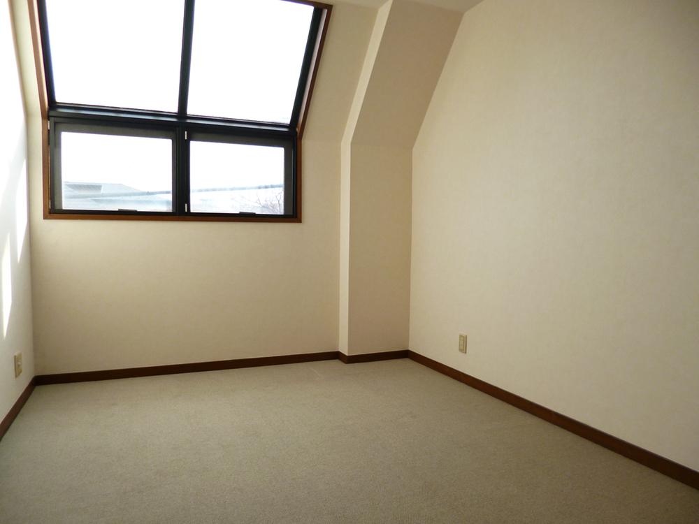 Non-living room. Indoor (12 May 2013) Shooting