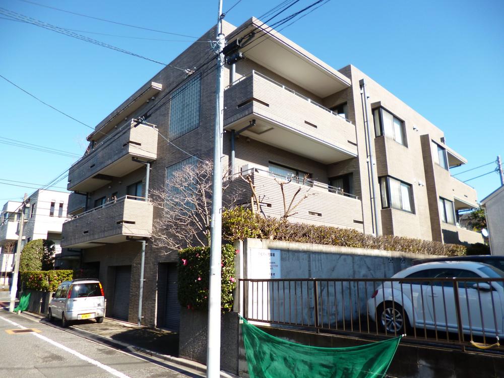 Local appearance photo. Local (12 May 2013) Shooting