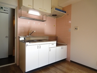 Kitchen. Two-burner gas stove installation Allowed