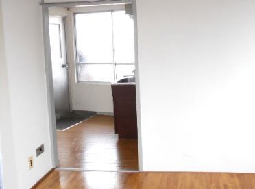 Entrance. closet Gasukitchin