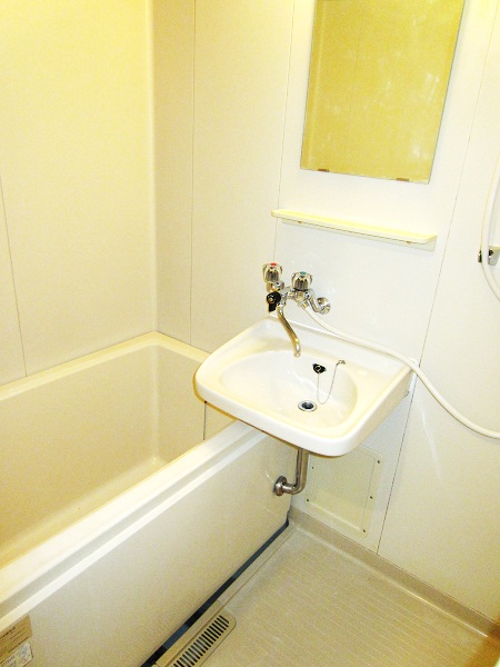 Bath. bus ・ Restroom