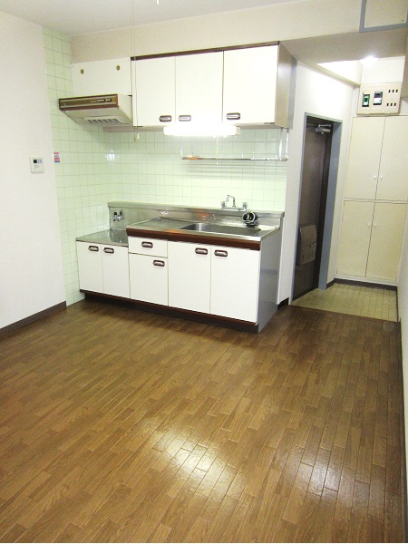 Kitchen. Kitchen 5.5 Pledge