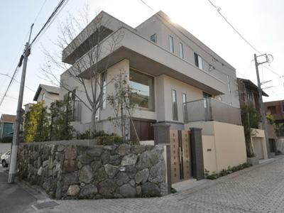 Local appearance photo. Local (March 2013) Shooting