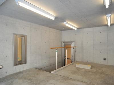 Parking lot. Local (March 2013) Shooting