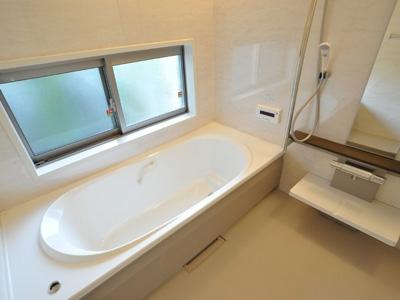 Bathroom. Indoor (March 2013) Shooting