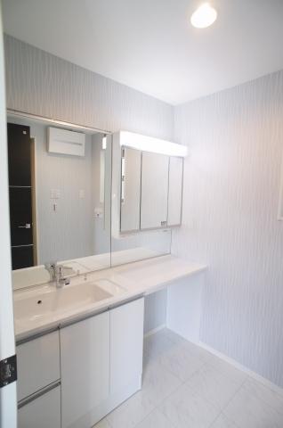 Same specifications photos (Other introspection). Building construction cases