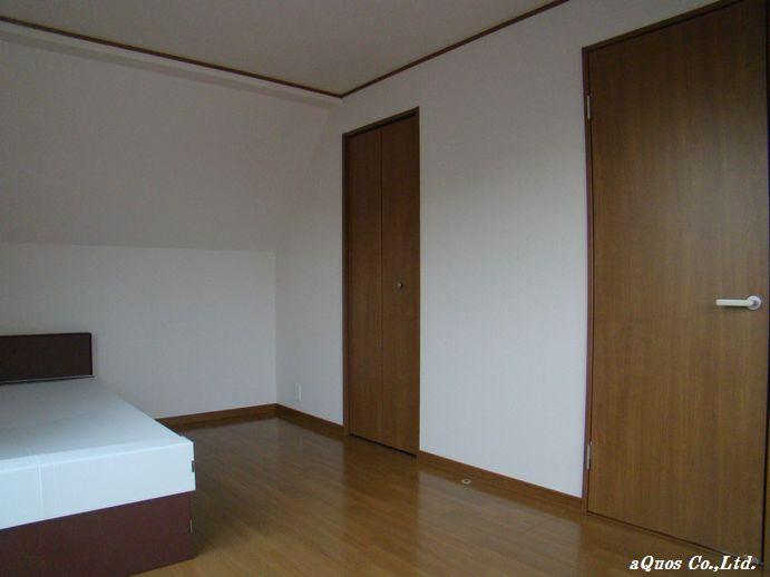 Non-living room. Indoor (12 May 2013) Shooting