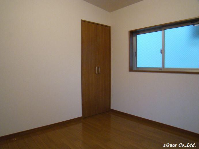 Non-living room. Indoor (12 May 2013) Shooting