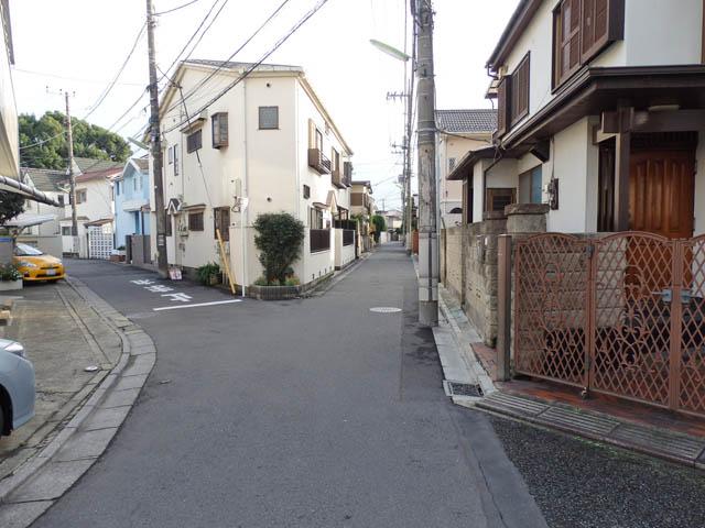 Other local. Frontal road