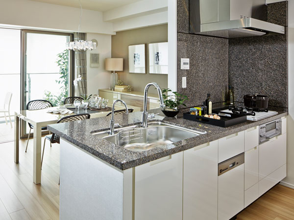 Kitchen.  [High-quality equipment ・ Specifications, The residence of Quality] Facility ・ Only stick to specifications, Masu Yuki increasing quality as a permanent residence. I want to what to cherish because it is where you use every day. We put the attention to detail. (kitchen)