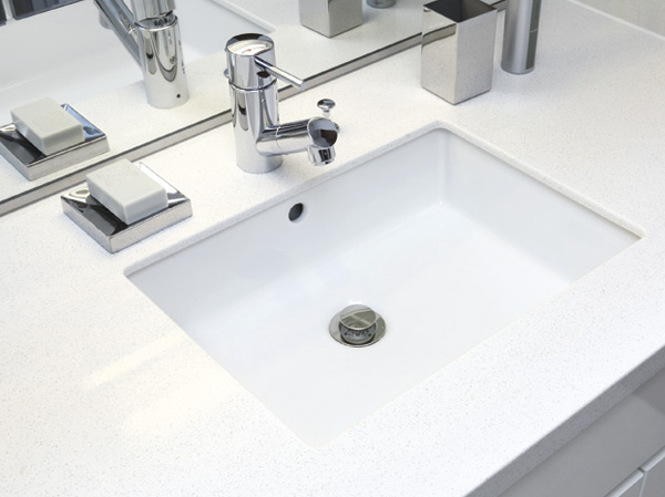 Bathing-wash room.  [Under counter bowl] Under counter bowl covered with a wash bowl at the counter top. Also has excellent fit well water Jimai.