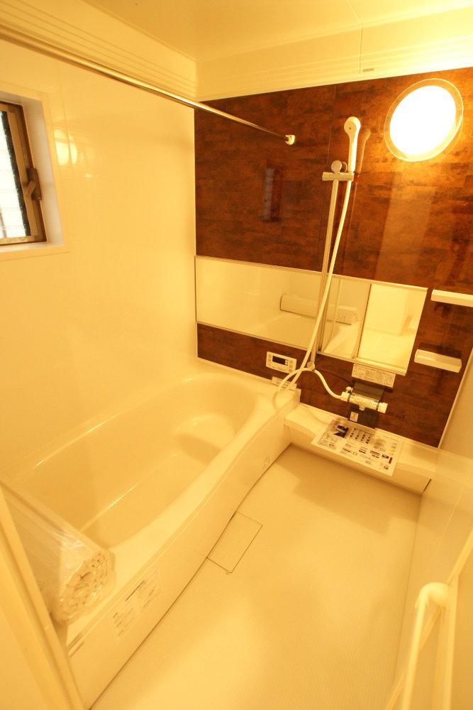 Same specifications photo (bathroom). It will be the construction example of bathroom. It will be a heated dryer.