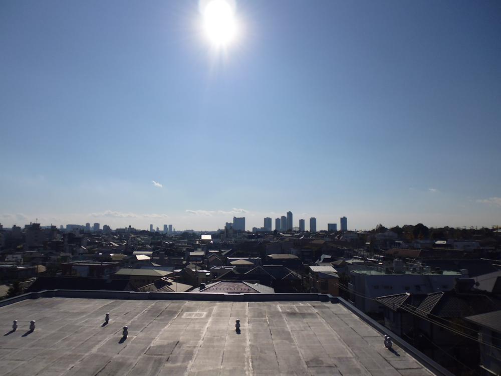 View photos from the dwelling unit. View from the site (December 2013) Shooting