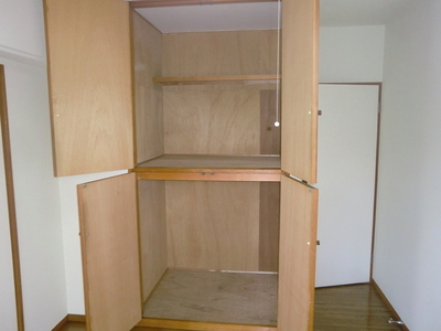 Receipt. Storage is abundant closet