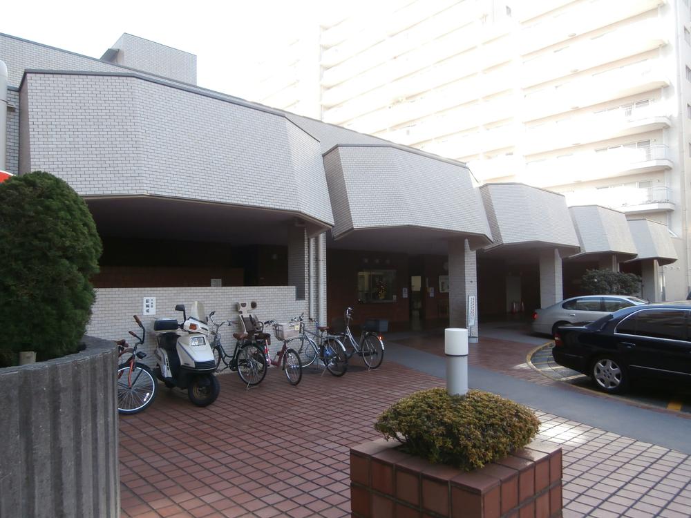 Entrance. Indoor (12 May 2013) Shooting