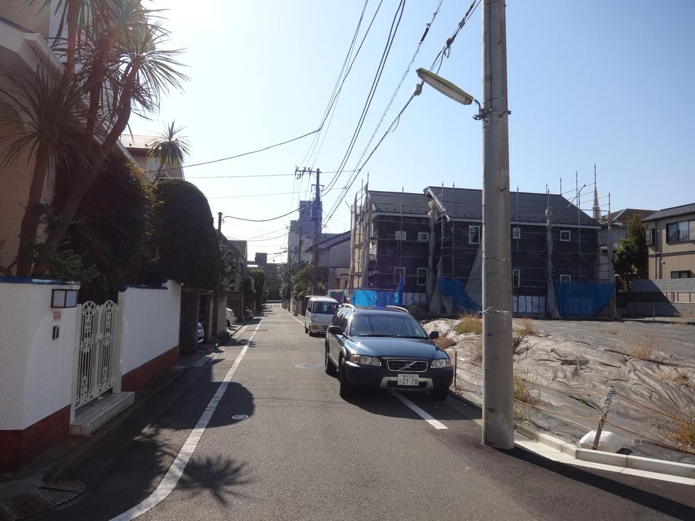 Local photos, including front road. Local (11 May 2013) Shooting