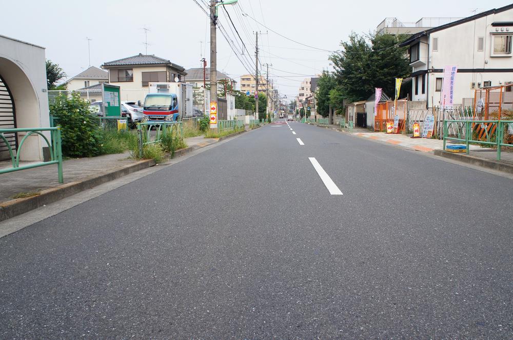 Local photos, including front road. Local (10 May 2013) Shooting