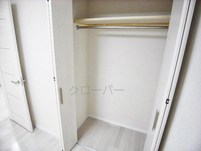 Receipt. Western-style closet