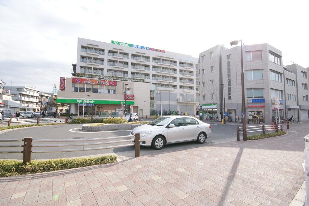 station. Keio Line 1040m to "Roka park" station