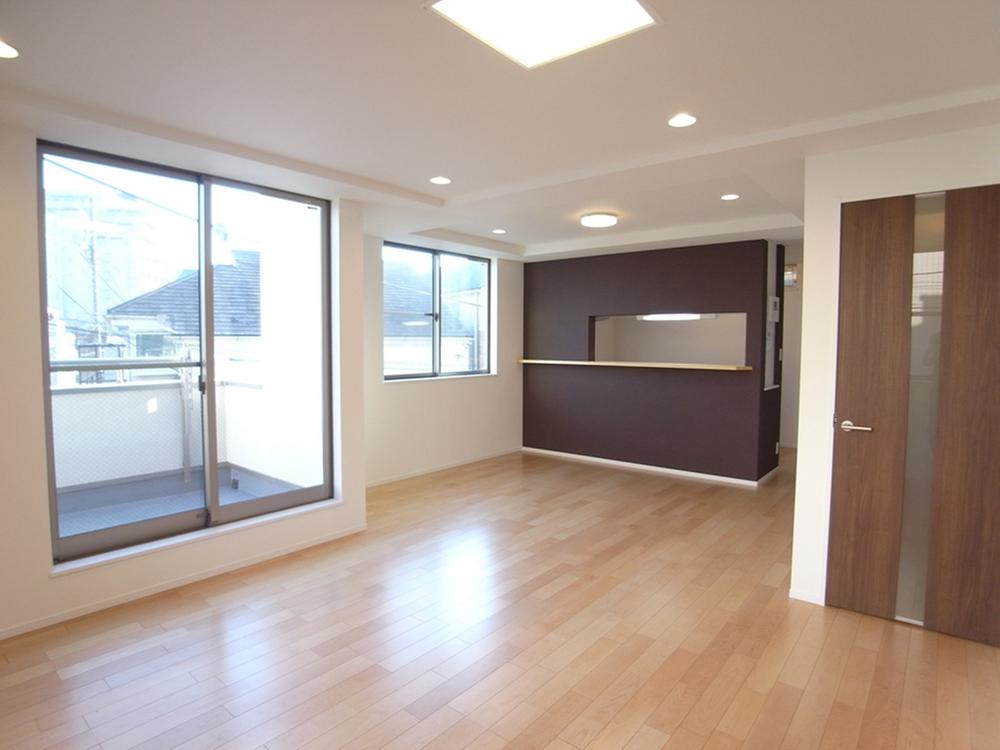 Living. Indoor (11 May 2012) shooting