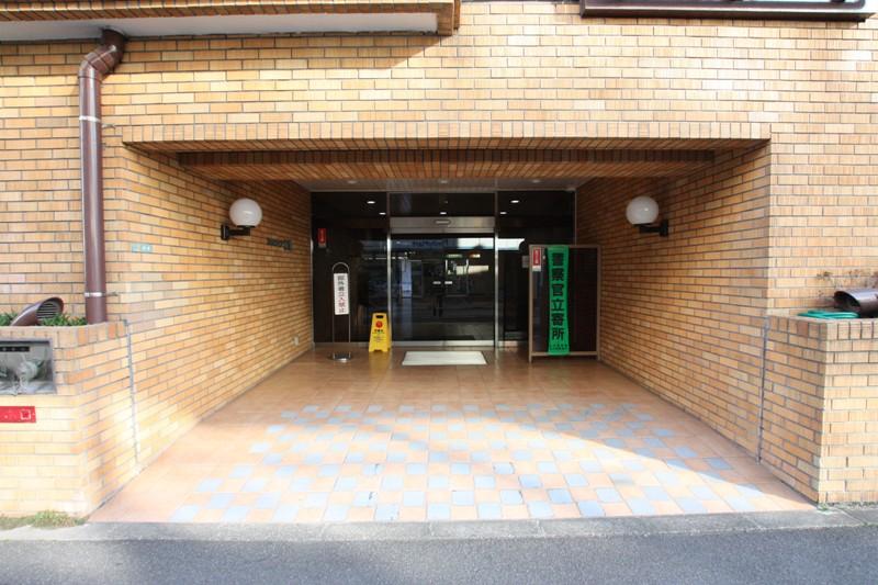 Local appearance photo. 2007 large-scale repair work already