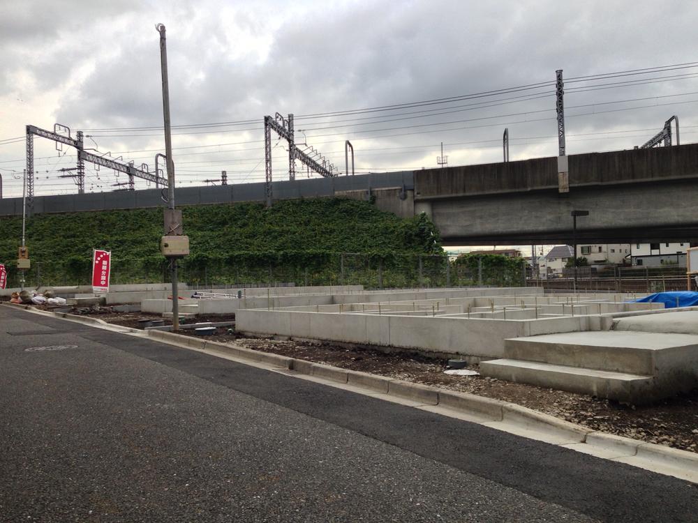 Local appearance photo. Local (10 May 2013) Shooting