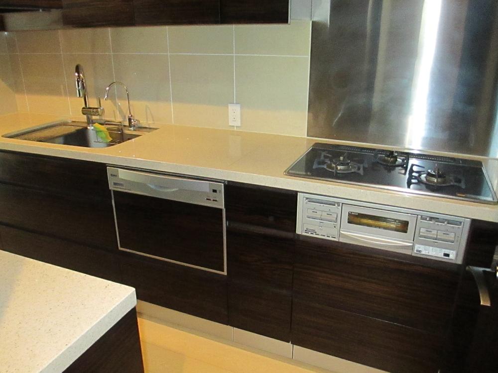 Kitchen. Indoor (June 2013) Shooting