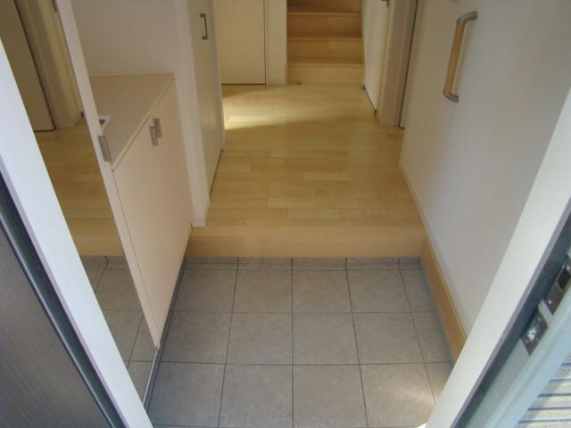 Entrance. Local (10 May 2013) Shooting